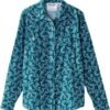 Easy-on blouses with Velcro or snap closures