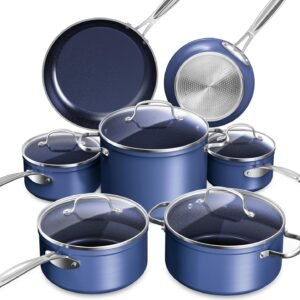 Lightweight cookware for easy handling