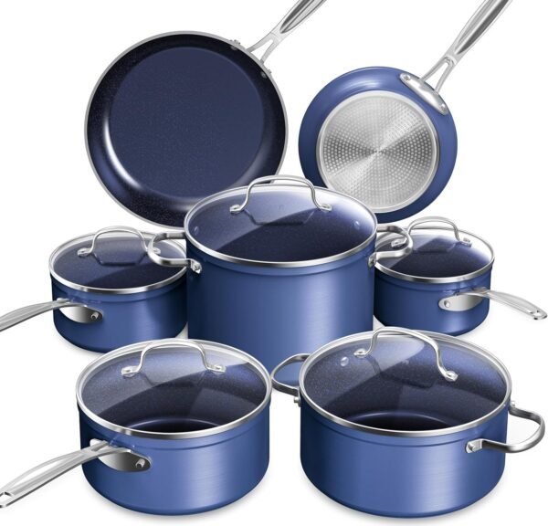 Lightweight cookware for easy handling